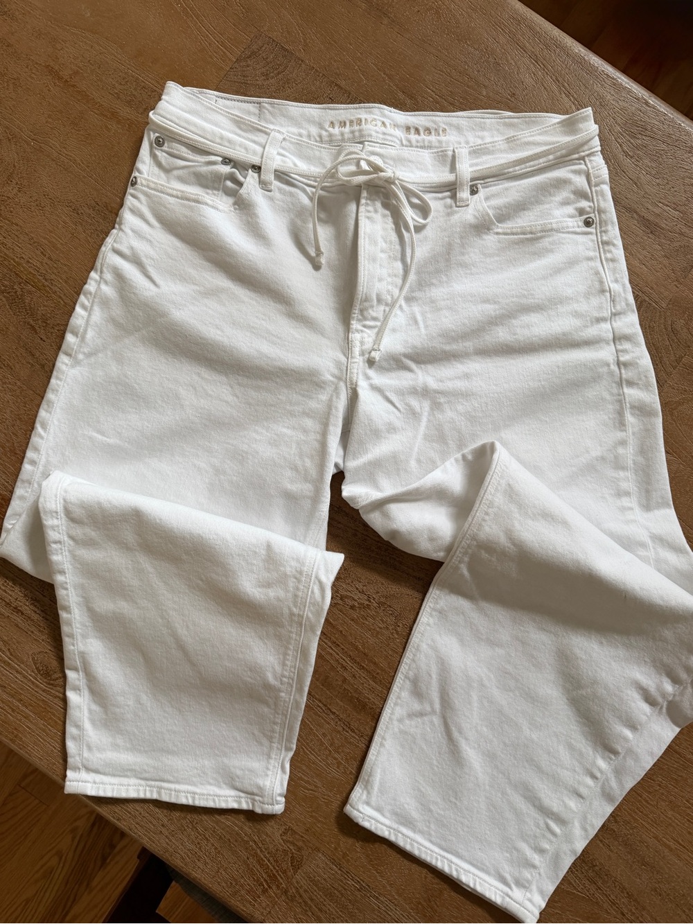 American Eagle White Barrel Jeans